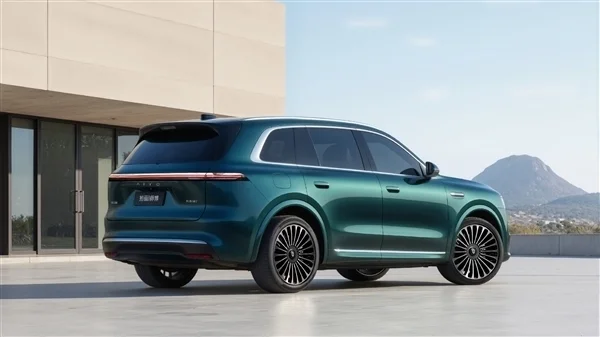 真稳了！全新问界M7实车曝光：全面革新、终于有纯电了