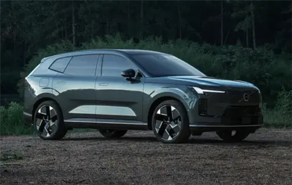 全新中型插混SUV！沃尔沃XC70官图首发：8月开启预售