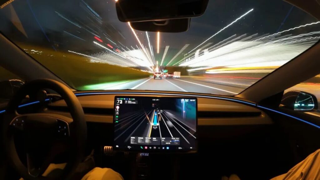 特斯拉智驾，镰刀终落下